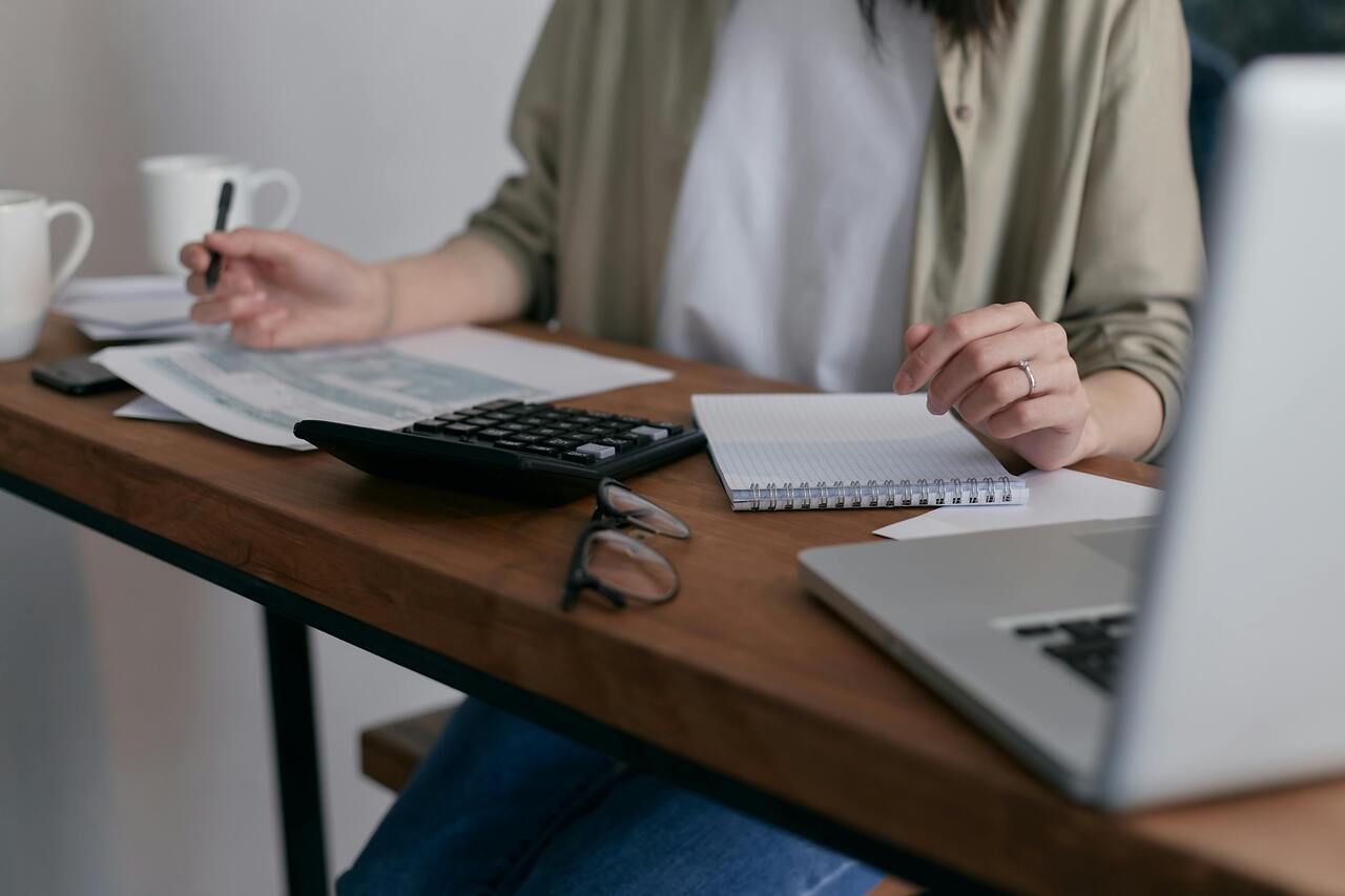 Navigating the Financial Maze After a Loss: A Guide to Estate Taxes in Canada